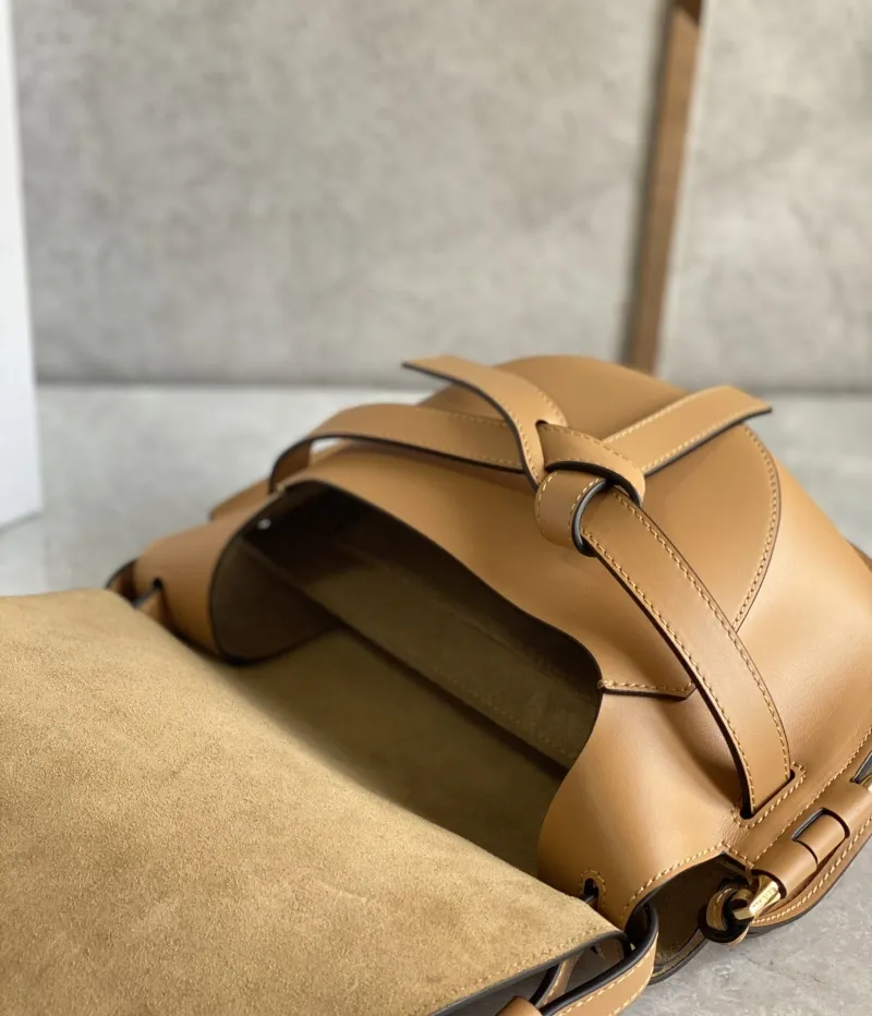 Loewe Tan Leather Satchel Crossbody Bag - Image 5