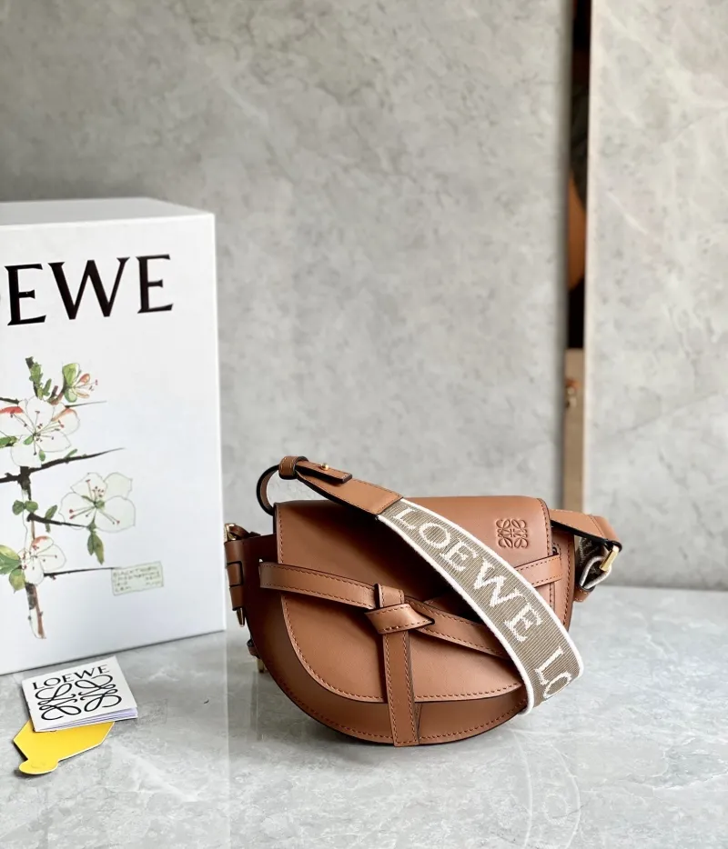 Alternative view of Loewe Satchel Bags-9