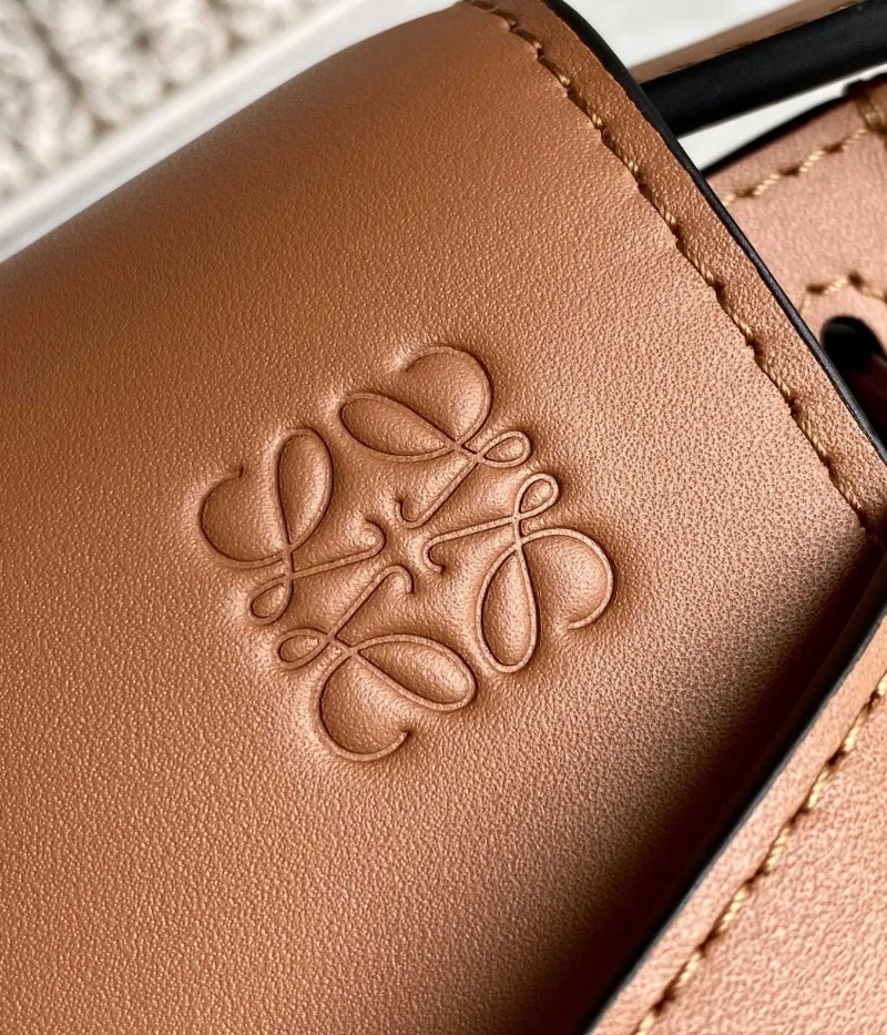 Loewe Brown Leather Saddle Crossbody Bag - Image 4