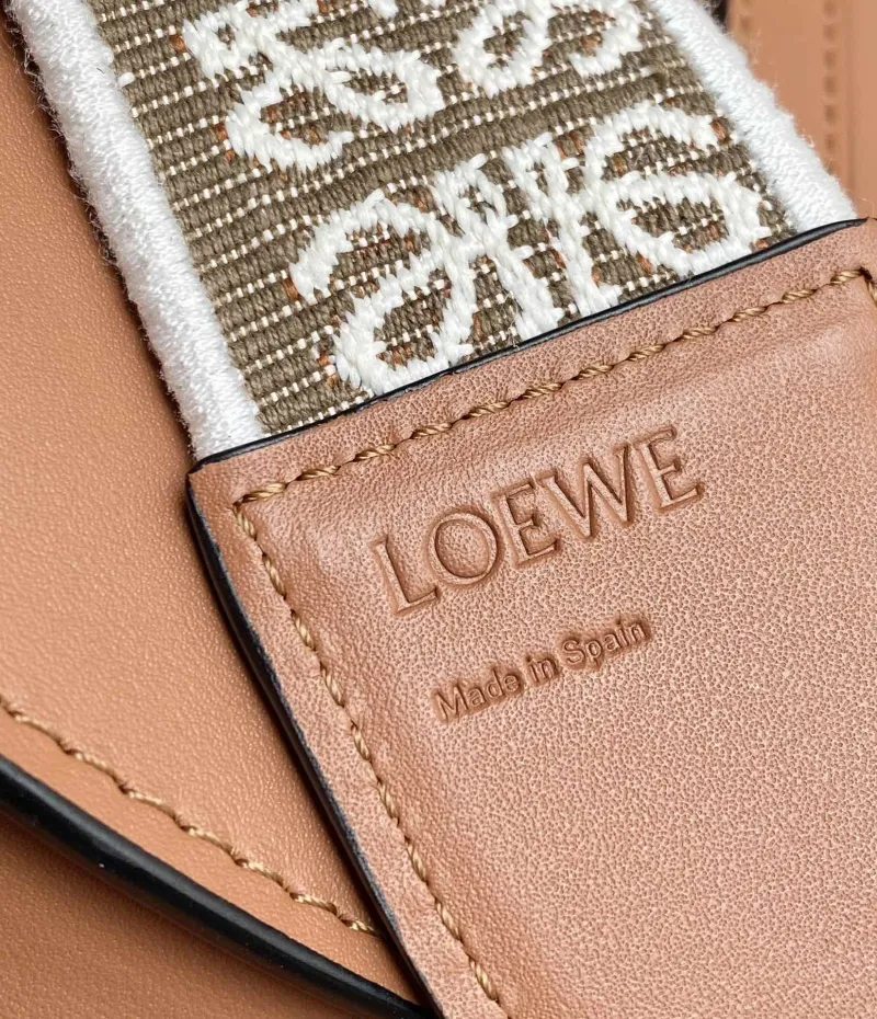 Loewe Brown Leather Saddle Crossbody Bag - Image 8