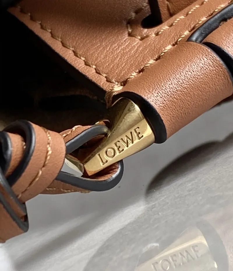 Loewe Brown Leather Saddle Crossbody Bag - Image 9