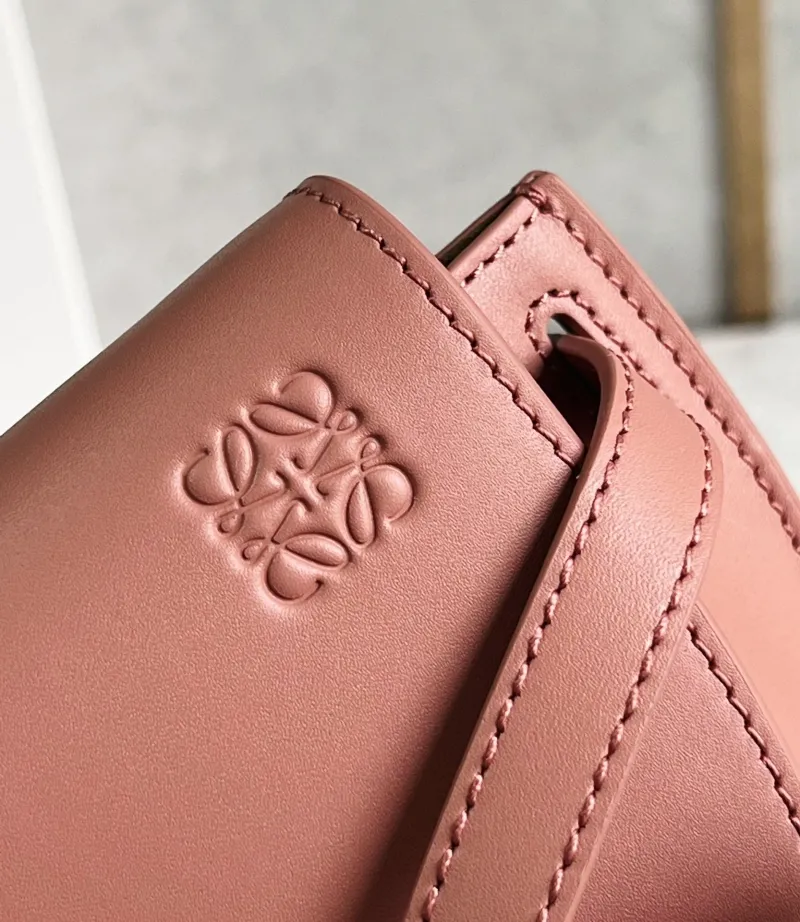 Alternative view of Loewe Satchel Bags-14