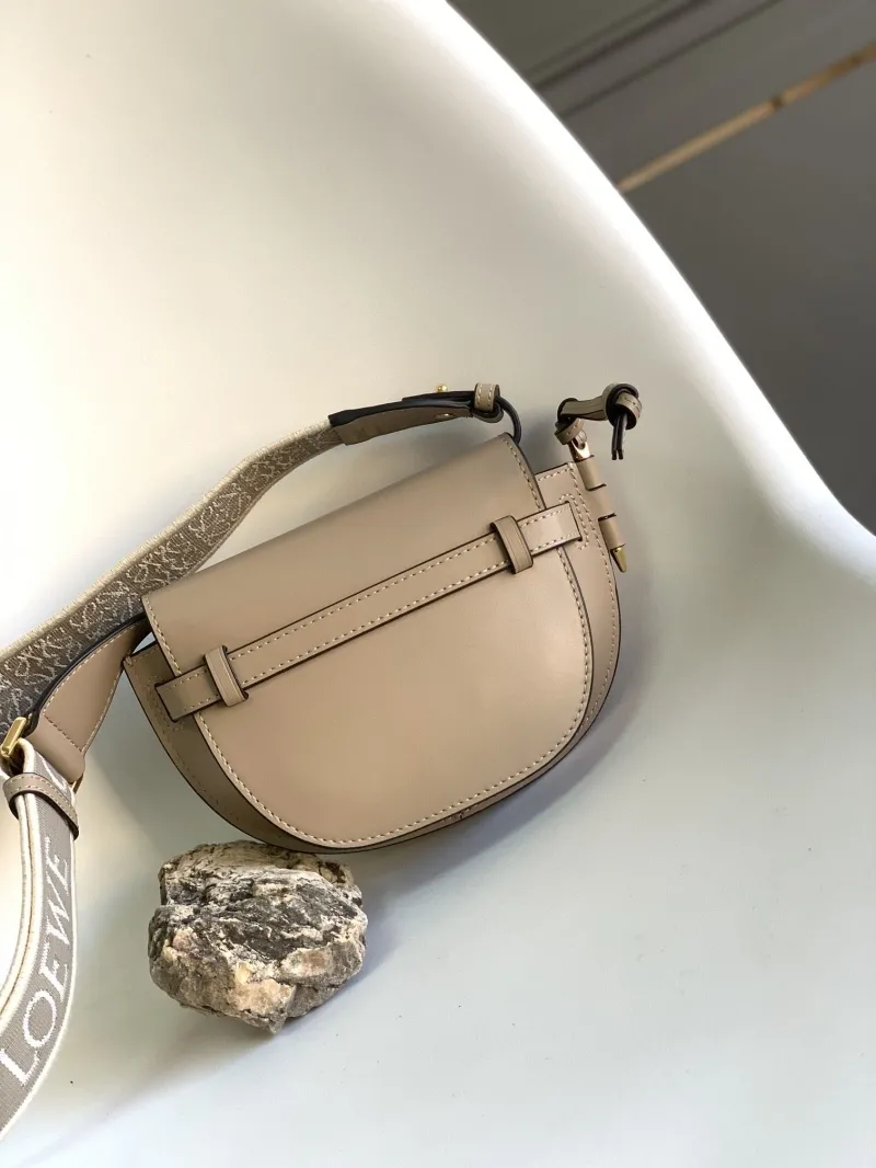 Loewe Beige Small Saddle Crossbody Bag - Image 3