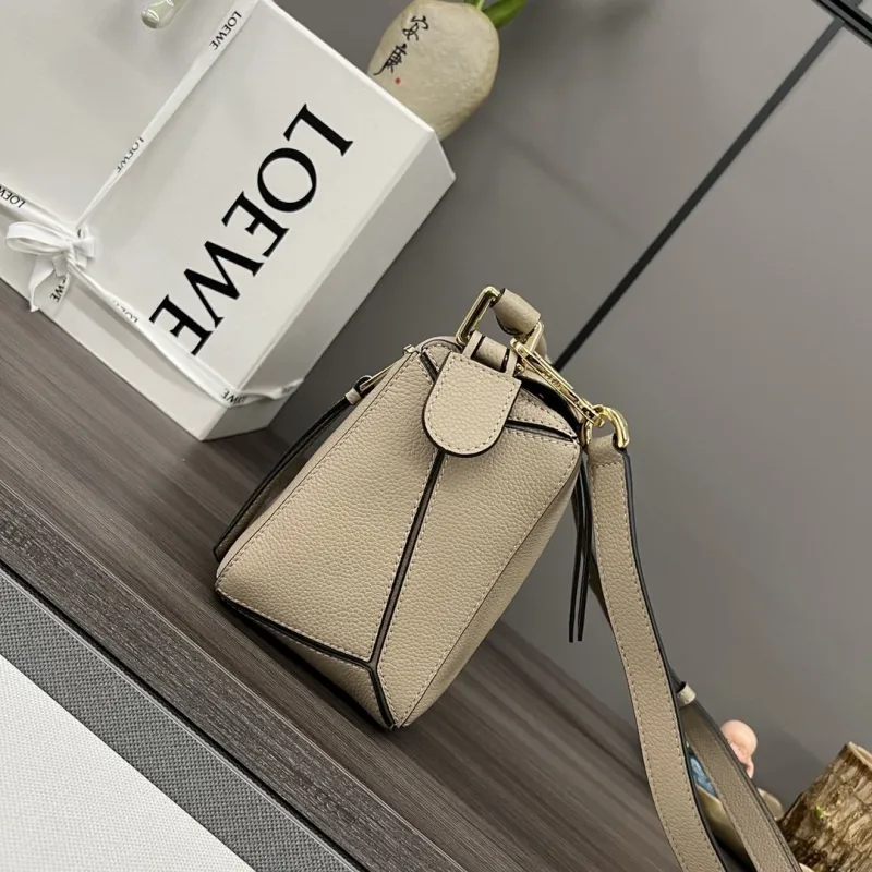 Alternative view of Loewe Satchel Bags-61