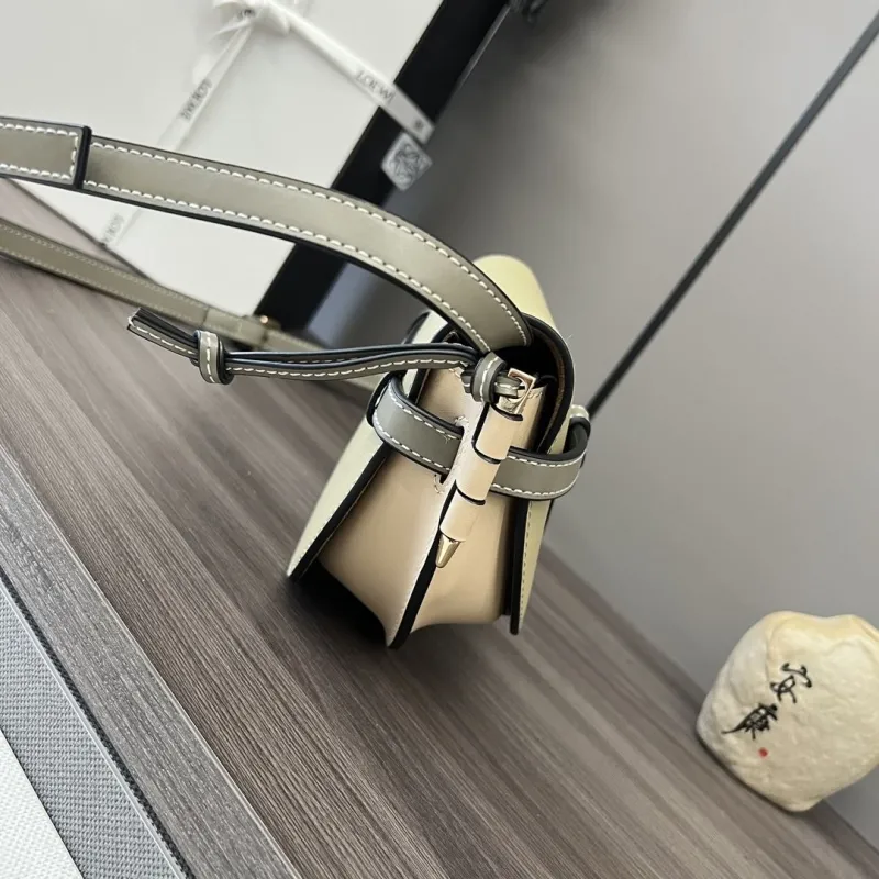 Alternative view of Loewe Satchel Bags-84