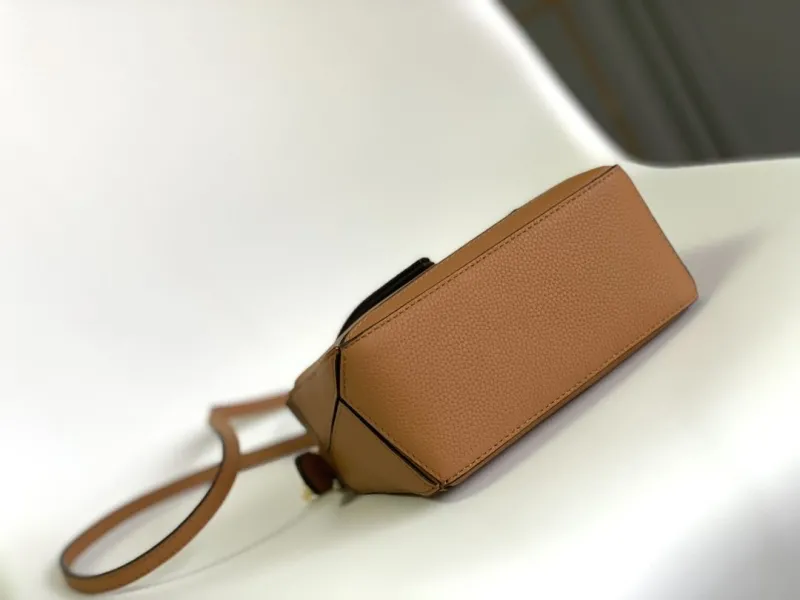Loewe Tan Leather Satchel Crossbody Bag - Image 5