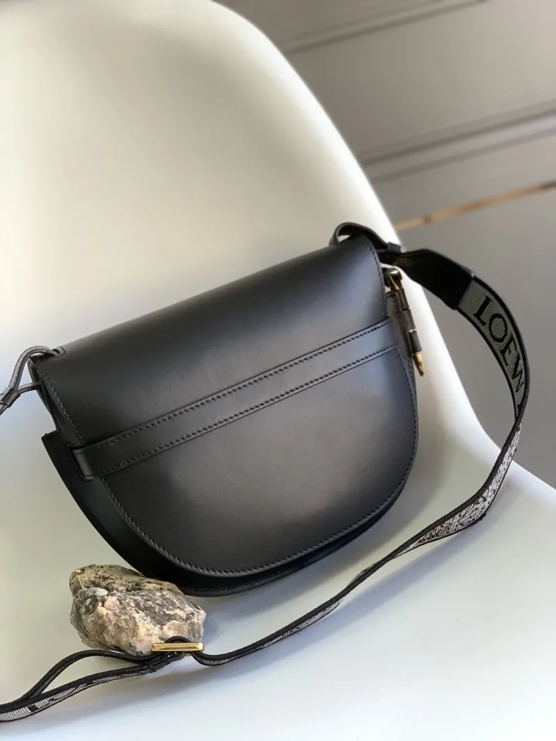 Loewe Black Leather Saddle Crossbody Bag 107 - Image 3