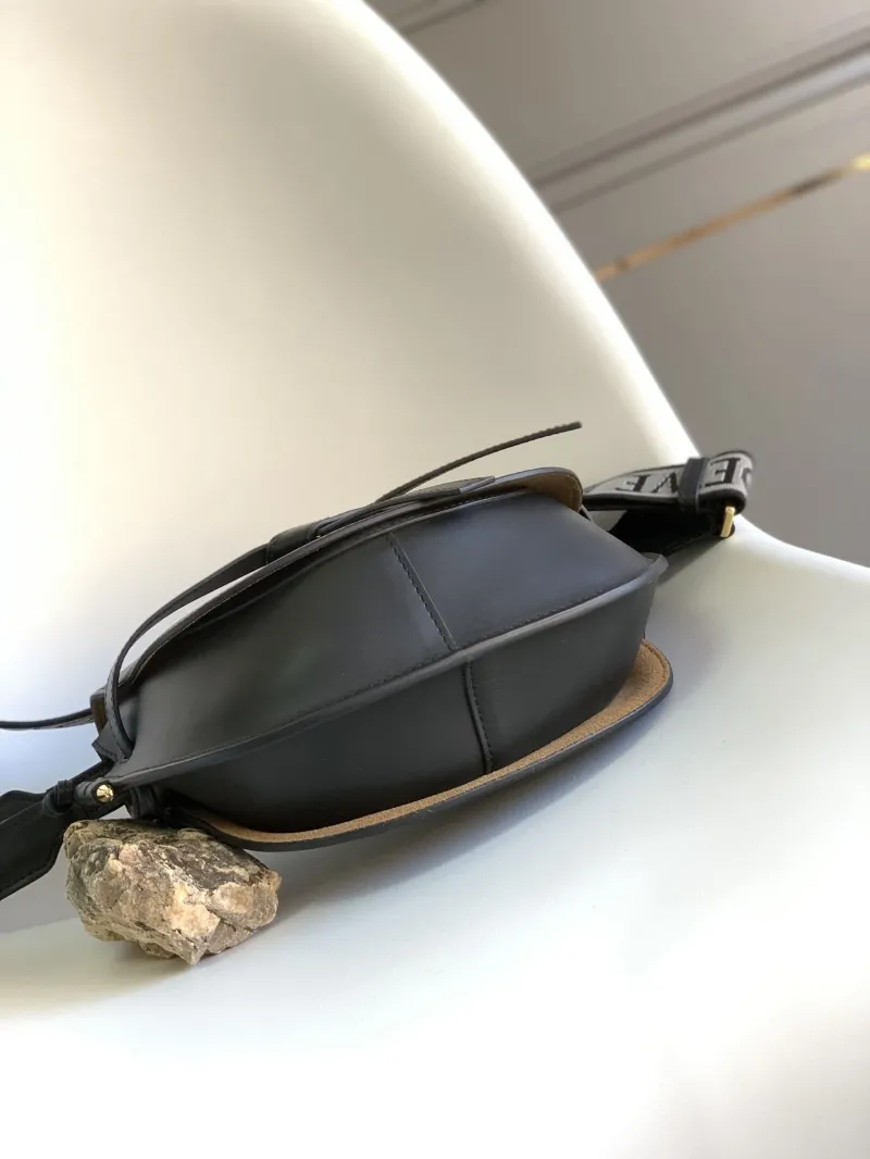 Loewe Black Leather Saddle Crossbody Bag 107 - Image 5