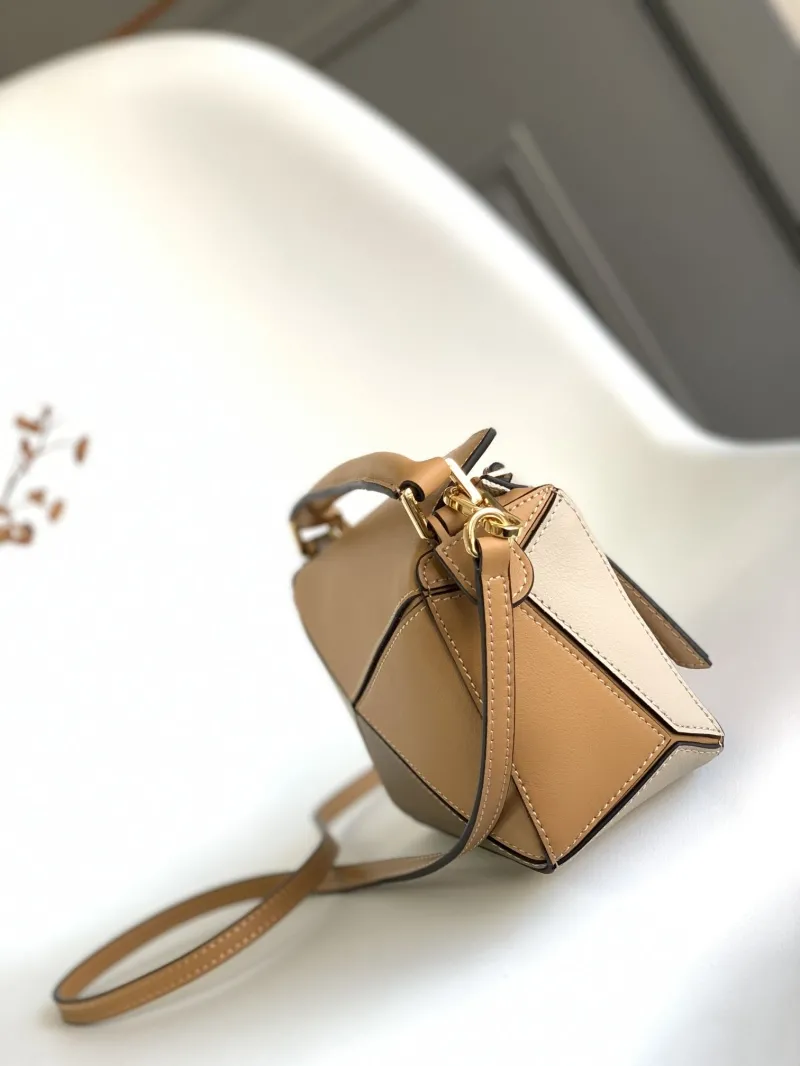 Alternative view of Loewe Satchel Bags-112