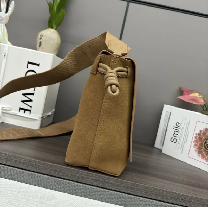 Alternative view of Loewe Satchel Bags-127