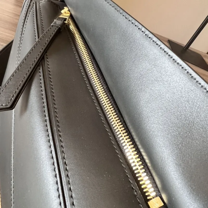 LOEWE Black Leather Satchel Crossbody Bag - Image 6