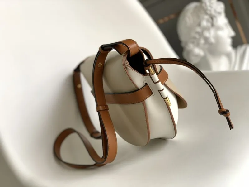 Alternative view of Loewe Satchel Bags-178