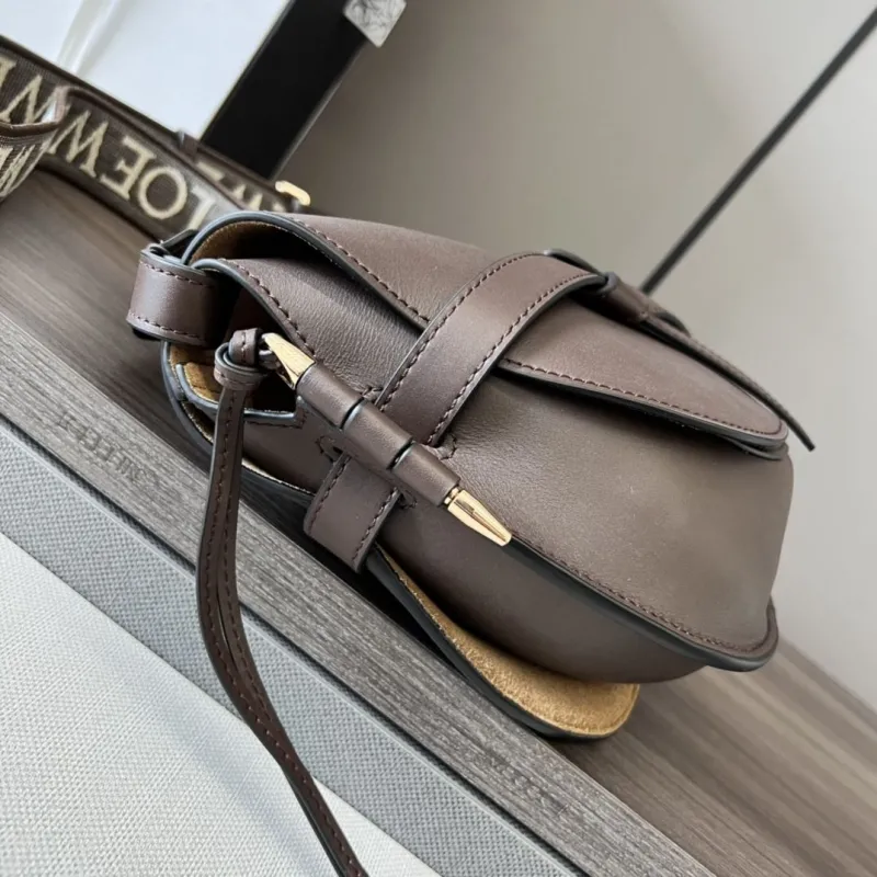 Alternative view of Loewe Satchel Bags-183