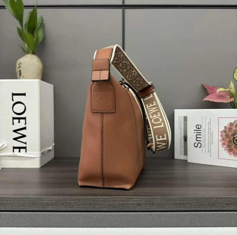 Alternative view of Loewe Satchel Bags-198