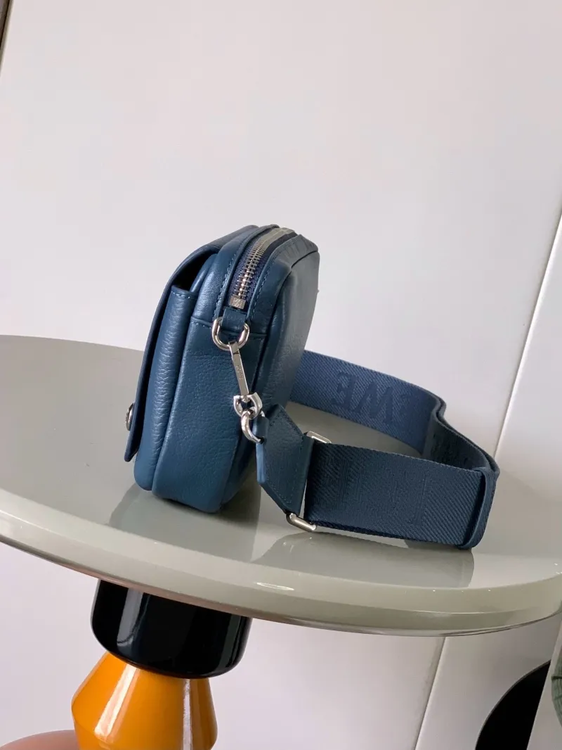 Alternative view of Loewe Satchel Bags-207