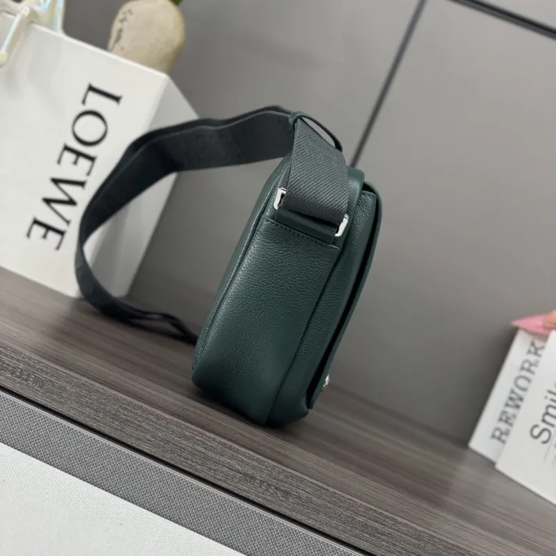 Alternative view of Loewe Satchel Bags-231