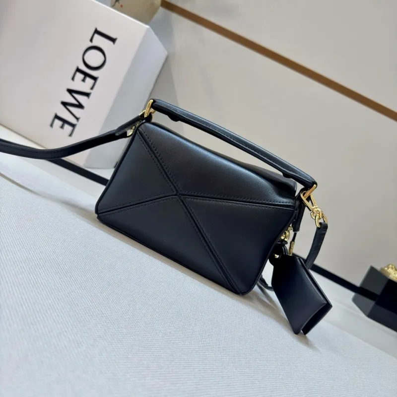 Alternative view of Loewe Satchel Bags-271