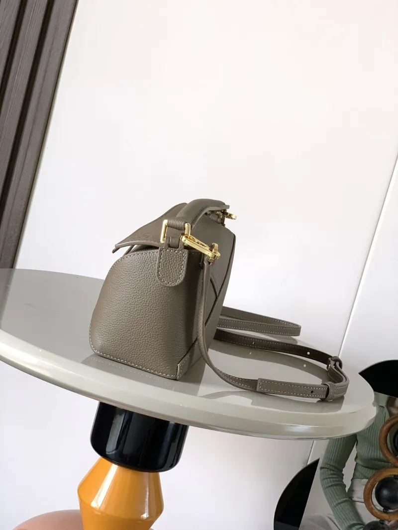 Alternative view of Loewe Satchel Bags-283