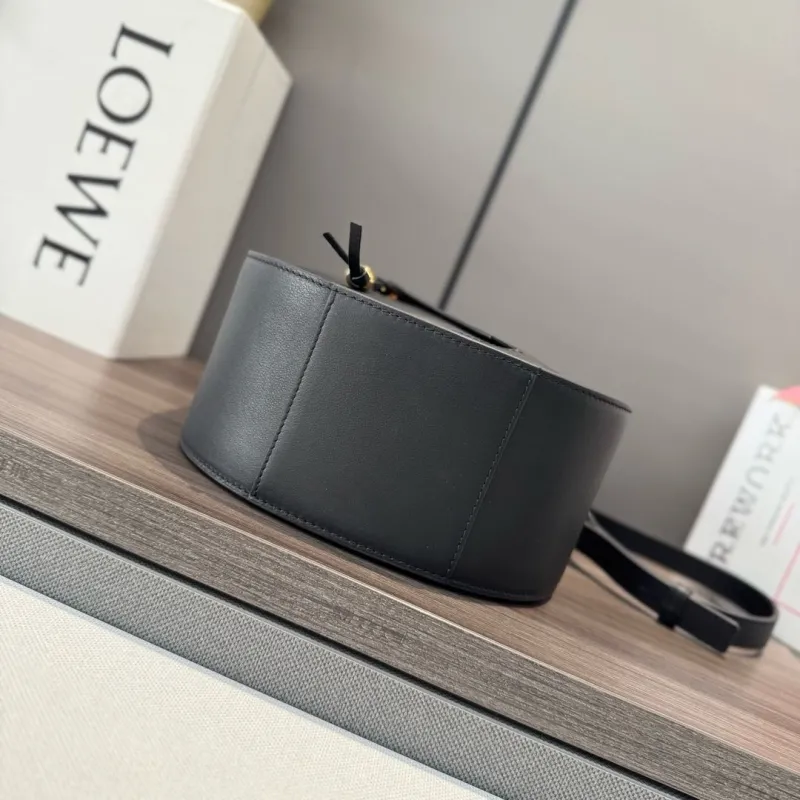 LOEWE Black Leather Saddle Crossbody Bag - Image 4
