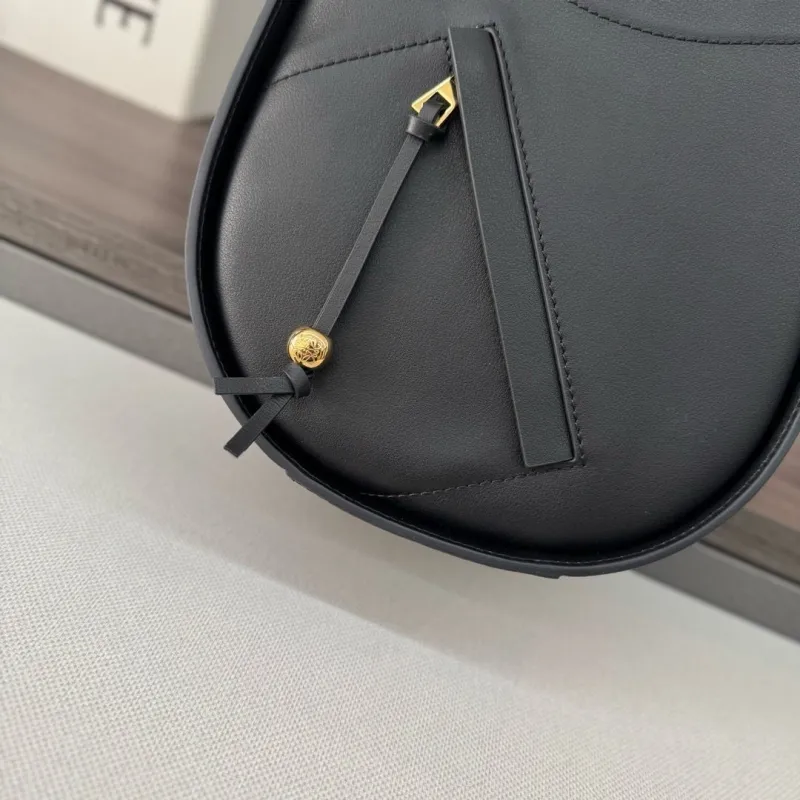 LOEWE Black Leather Saddle Crossbody Bag - Image 5