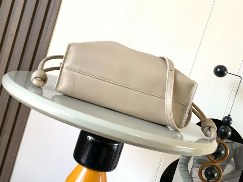 Loewe Beige Crossbody Bucket Bag - Image 4
