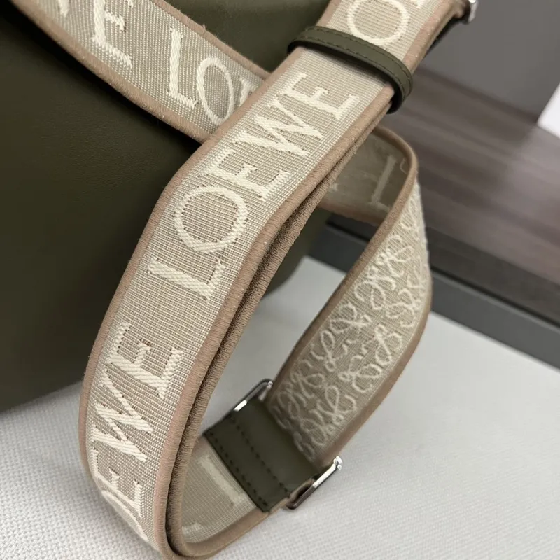 Loewe Olive Green Leather Messenger Crossbody Bag - Image 10