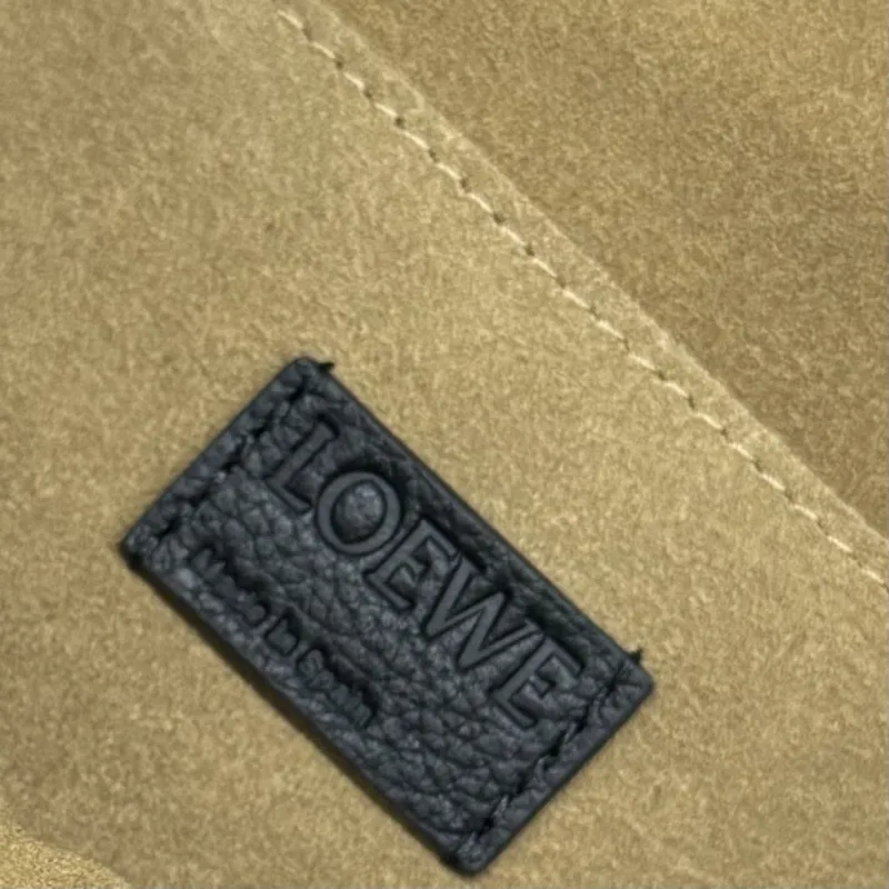 LOEWE Black Leather Crossbody Messenger Bag 489 - Image 9