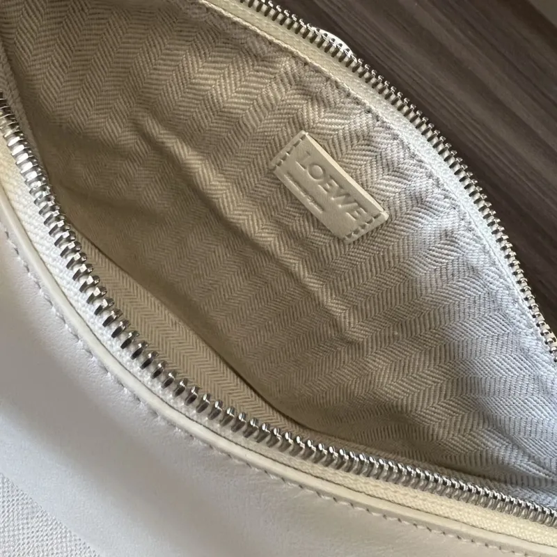LOEWE White Crossbody Satchel Bag 495 - Image 8