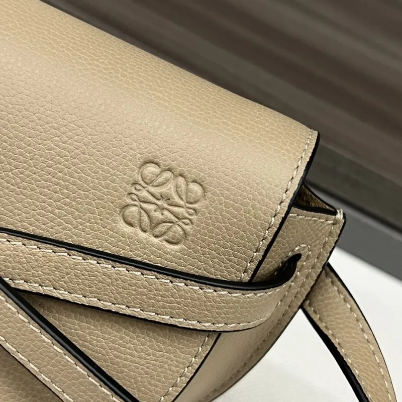 Loewe Beige Small Saddle Crossbody Bag - Image 5