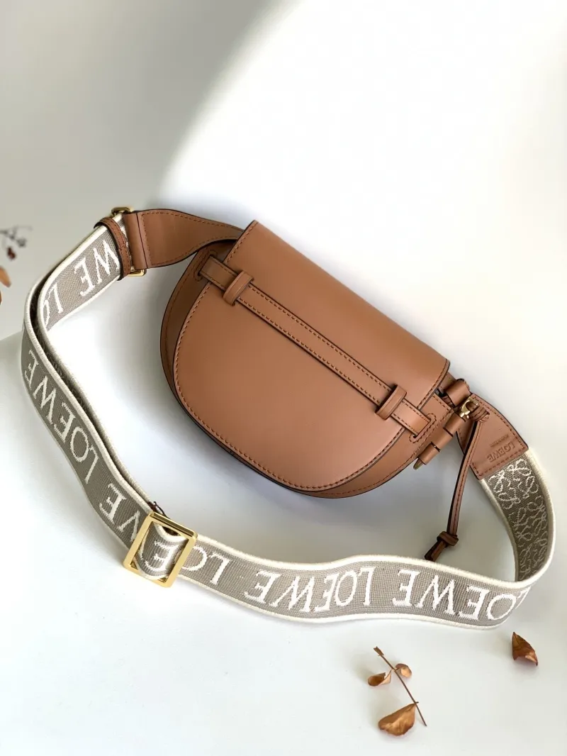 Loewe Tan Leather Saddle Crossbody Bag 503 - Image 3