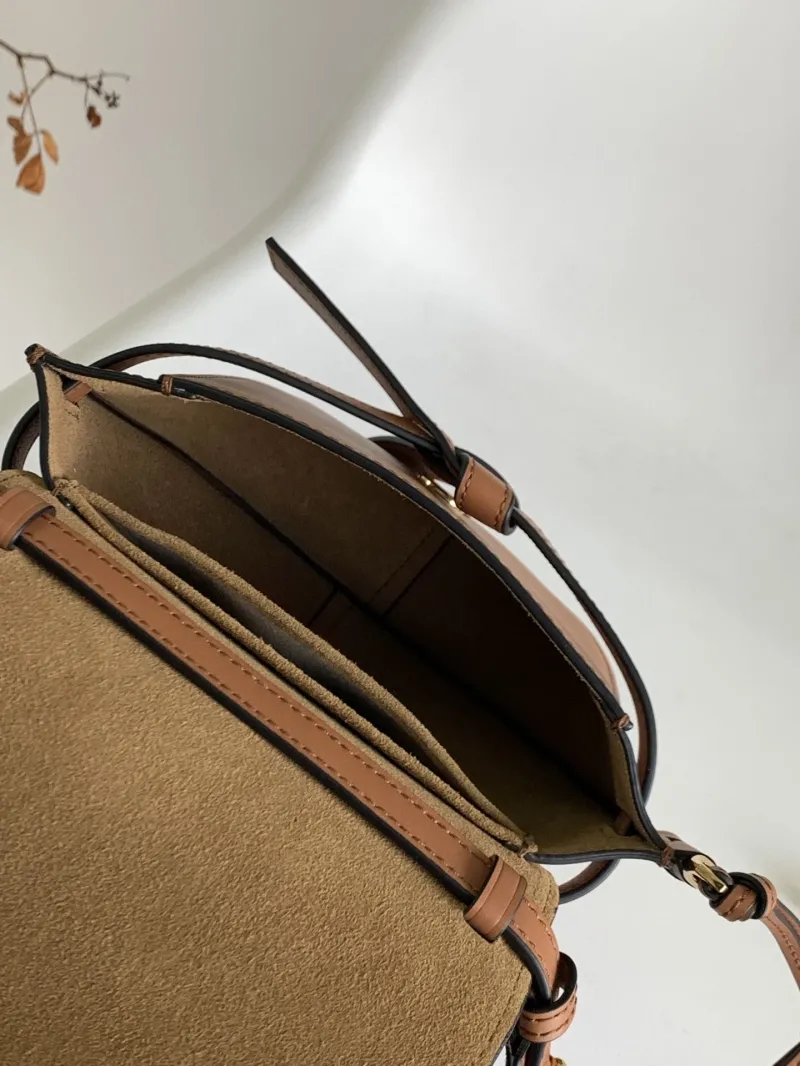 Loewe Tan Leather Saddle Crossbody Bag 503 - Image 7