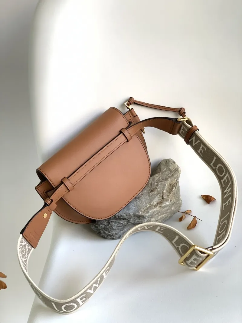 Loewe Tan Leather Saddle Crossbody Bag 503 - Image 9