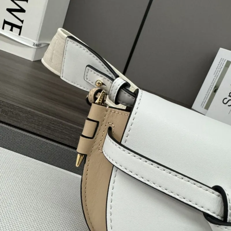 LOEWE White Beige Saddle Crossbody Bag 510 - Image 6