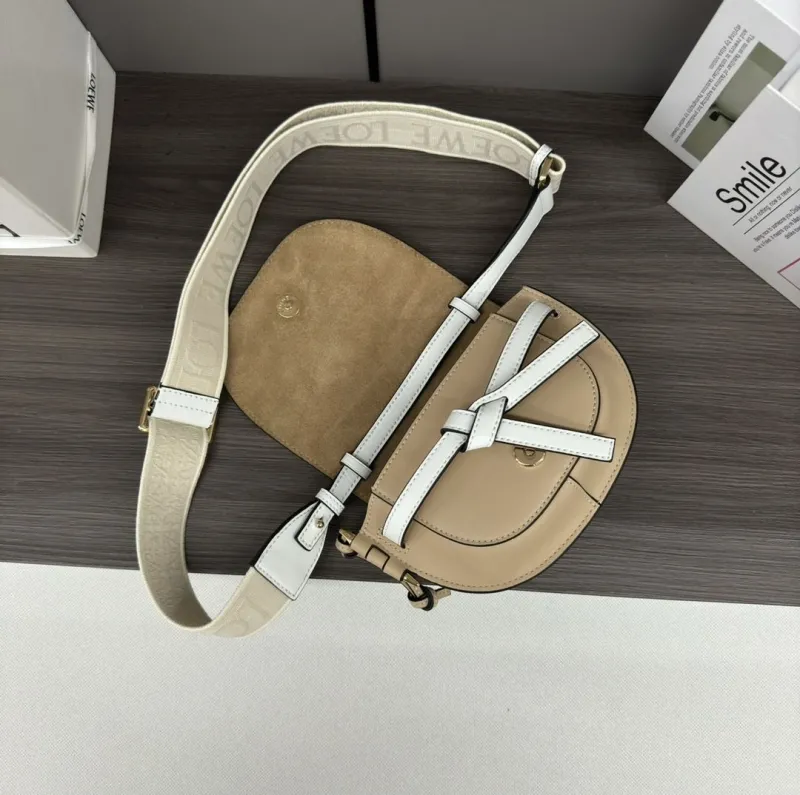 LOEWE White Beige Saddle Crossbody Bag 510 - Image 7