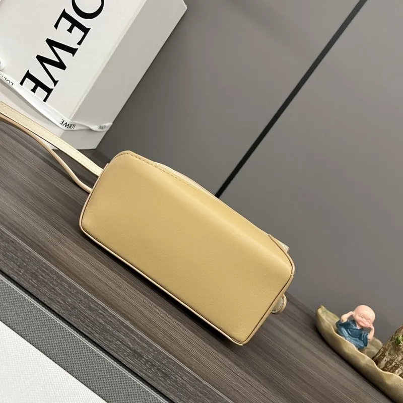 Loewe Beige Small Satchel Crossbody Bag - Image 4