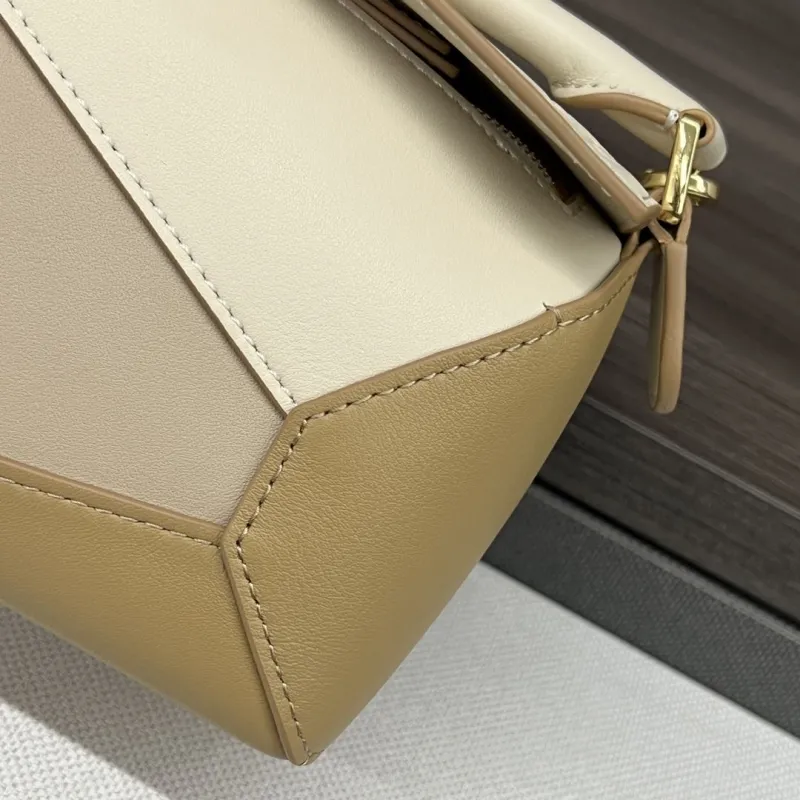 Loewe Beige Small Satchel Crossbody Bag - Image 6