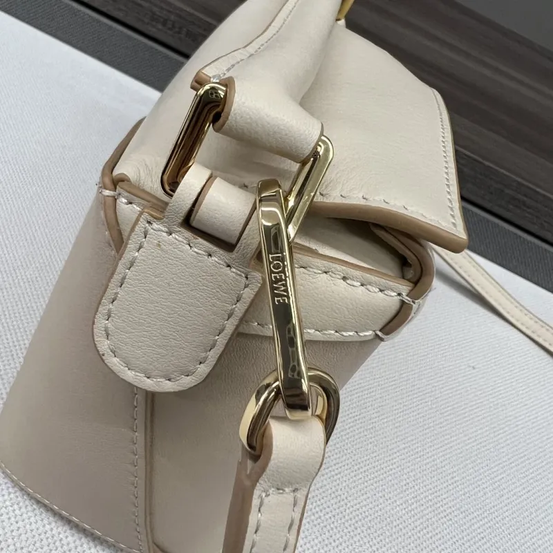 Loewe Beige Small Satchel Crossbody Bag - Image 7