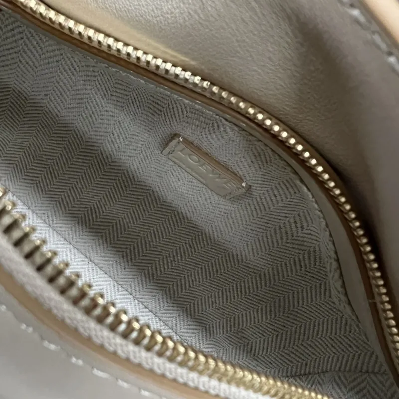 Loewe Beige Small Satchel Crossbody Bag - Image 8