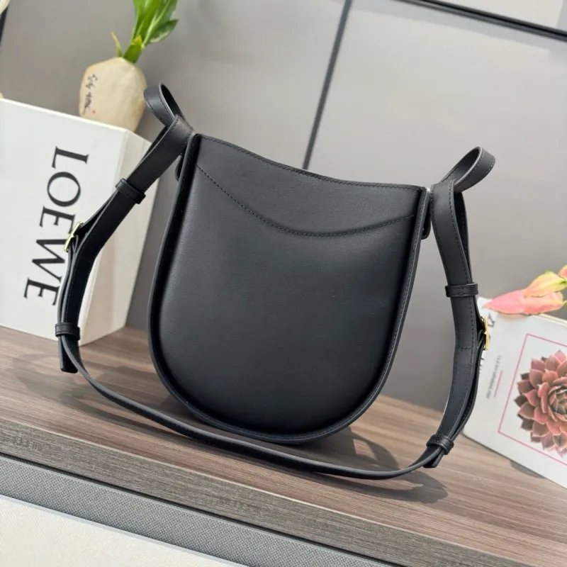 Loewe Black Saddle Crossbody Bag - Image 3
