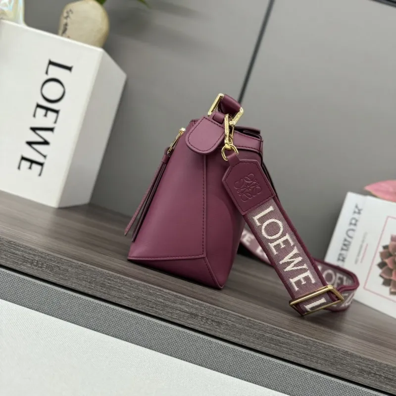 Alternative view of Loewe Satchel Bags-539
