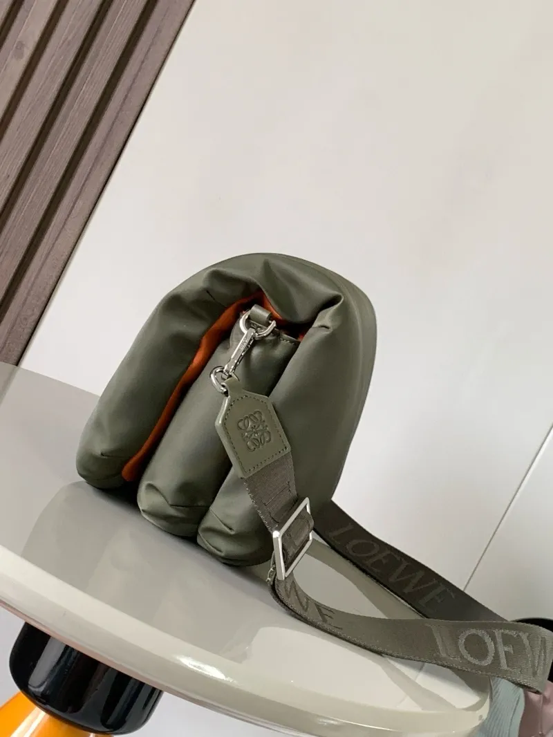 Alternative view of Loewe Satchel Bags-553