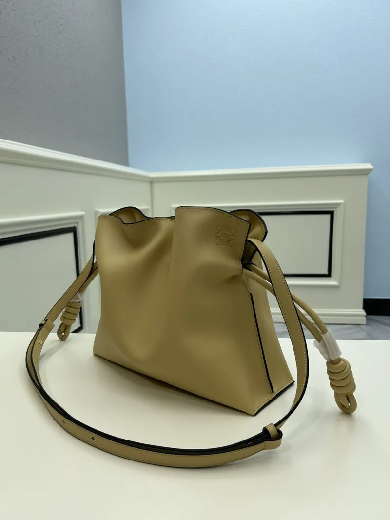Alternative view of Loewe Satchel Bags-643
