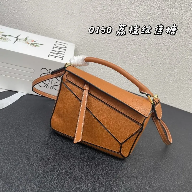 Alternative view of Loewe Satchel Bags-715