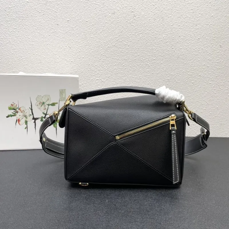 Alternative view of Loewe Satchel Bags-820