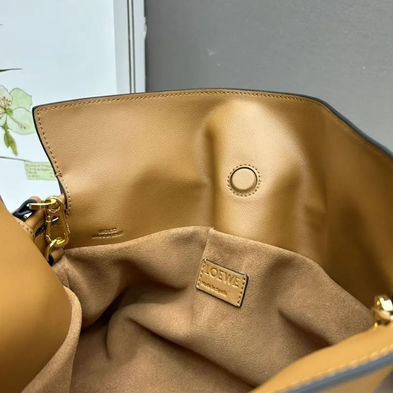 LOEWE Brown Leather Crossbody Bag S062 - Image 7