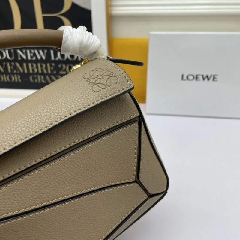 LOEWE Beige Leather Satchel Crossbody Bag - Image 3