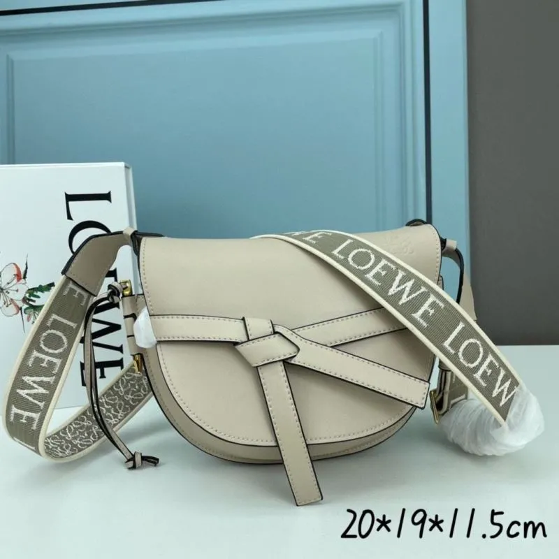 Loewe Leather Saddle Crossbody Bag - Image 4
