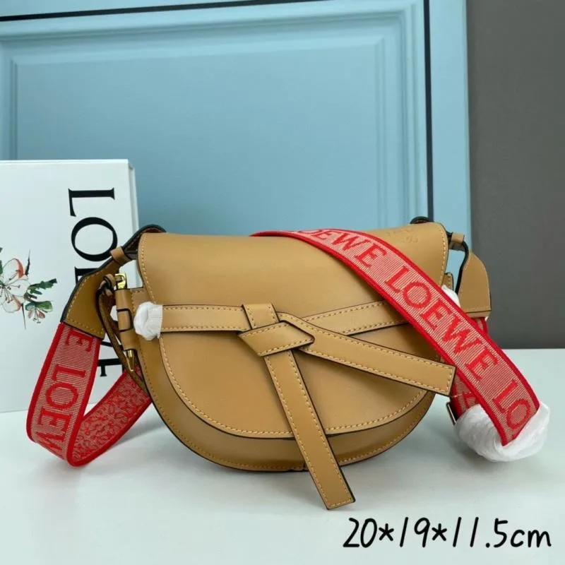 Loewe Leather Saddle Crossbody Bag - Image 5