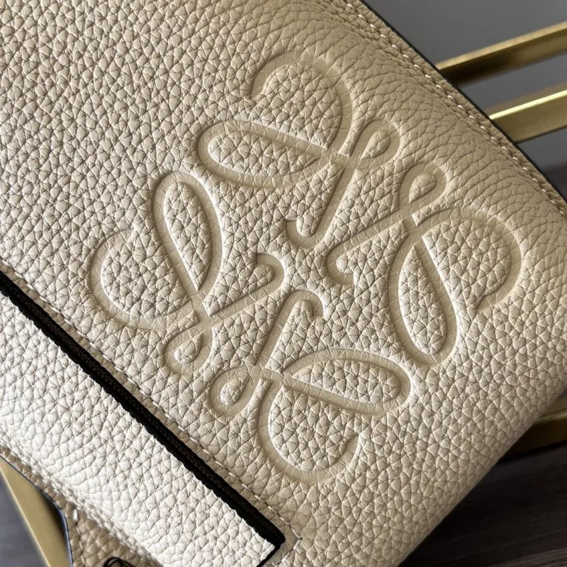 LOEWE Beige Leather Sling Bag - Image 5