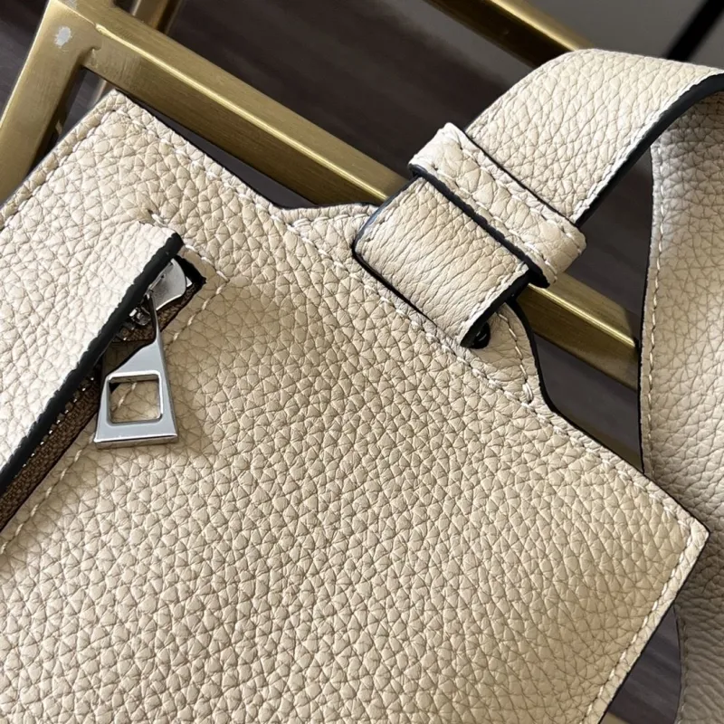 LOEWE Beige Leather Sling Bag - Image 6